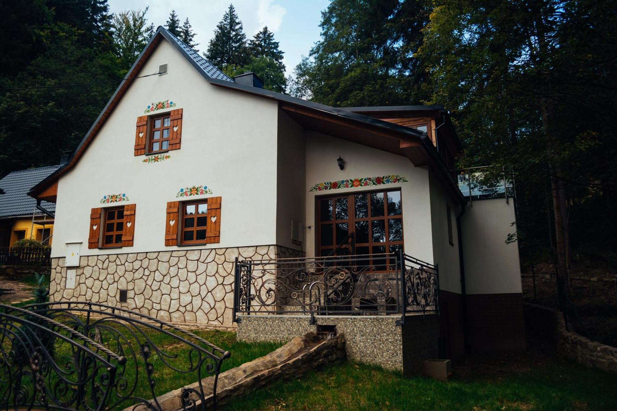 Chata Pohadka- "Lesni Udoli" Perstejn Экстерьер фото